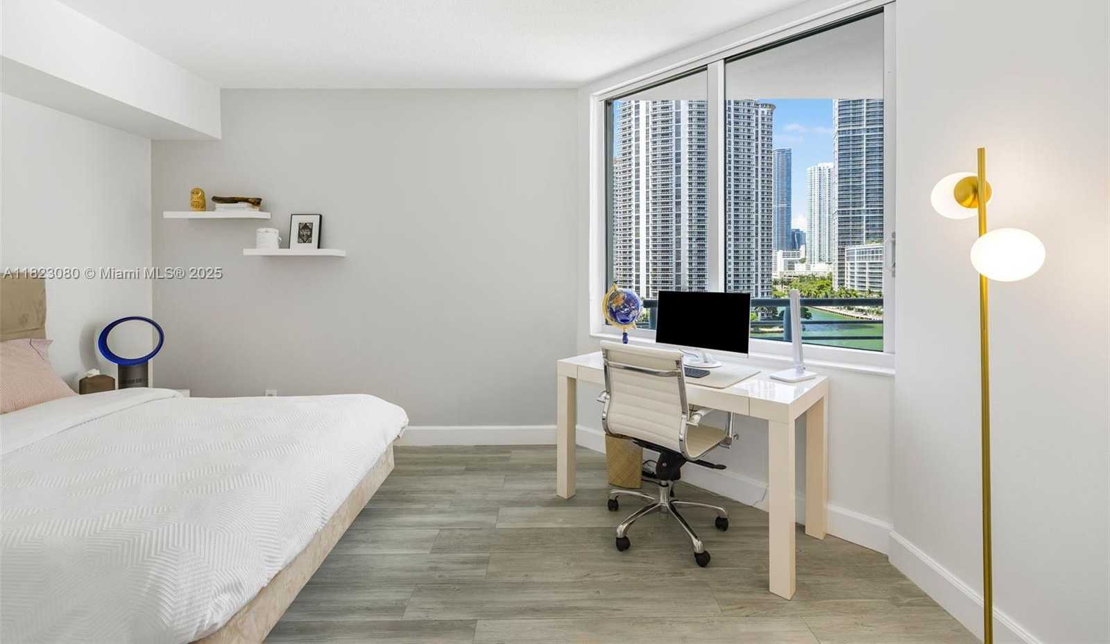 Small Image of 325 SOUTH BISCAYNE BLVD #1019, Miami Number 26