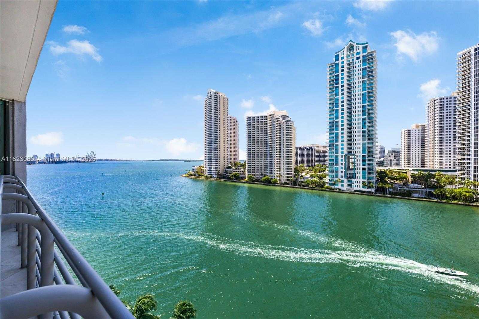 Small Image of 325 SOUTH BISCAYNE BLVD #1019, Miami Number 32