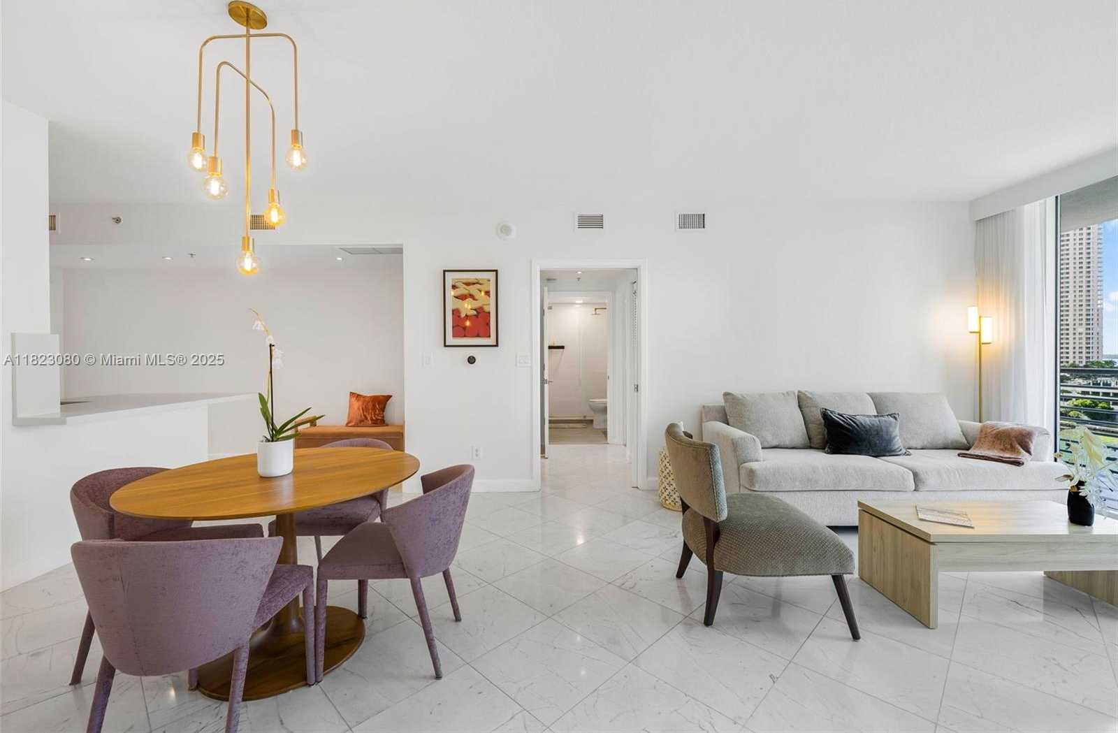 Small Image of 325 SOUTH BISCAYNE BLVD #1019, Miami Number 7