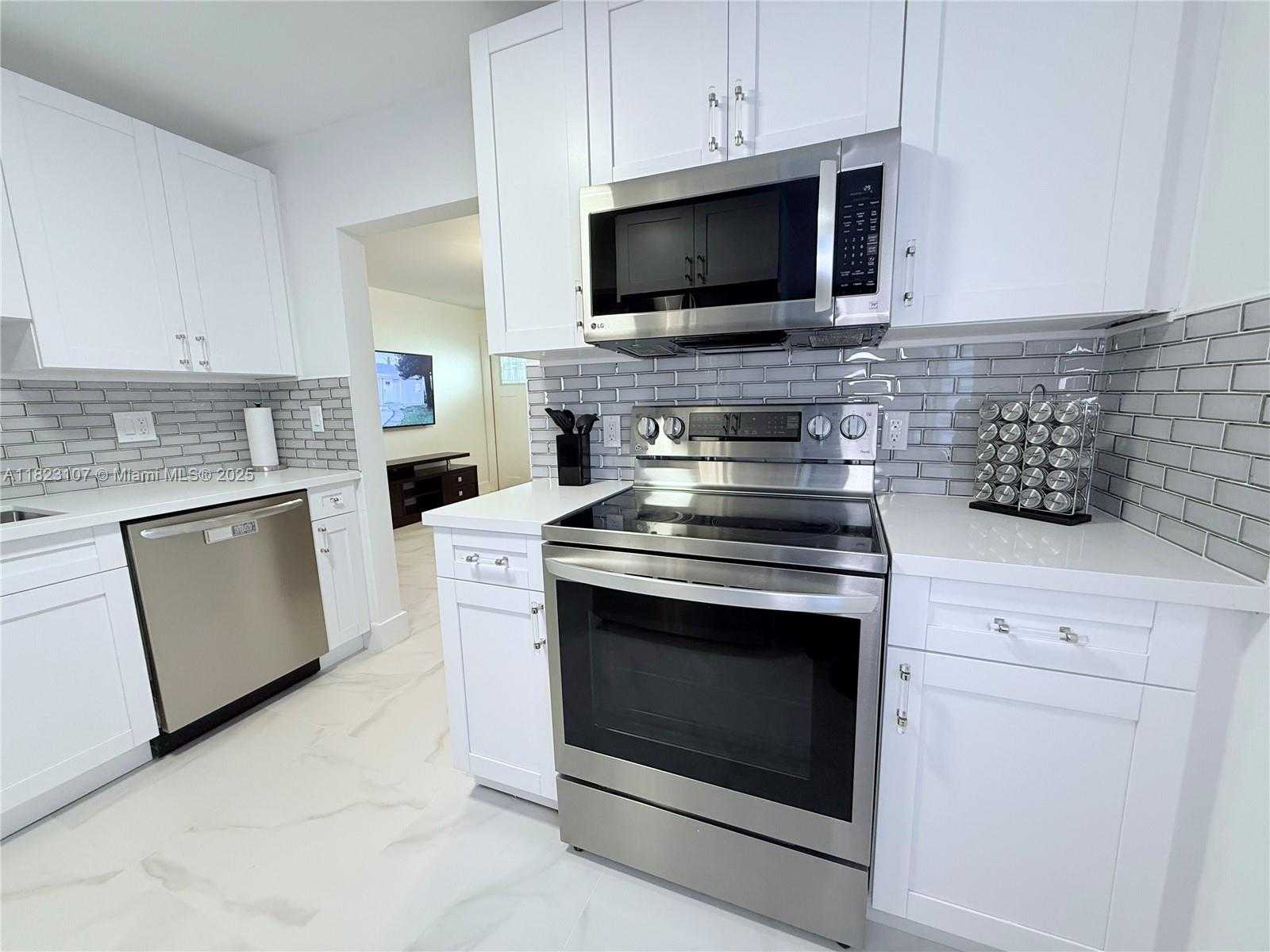 Small Image of South Miami Number 4