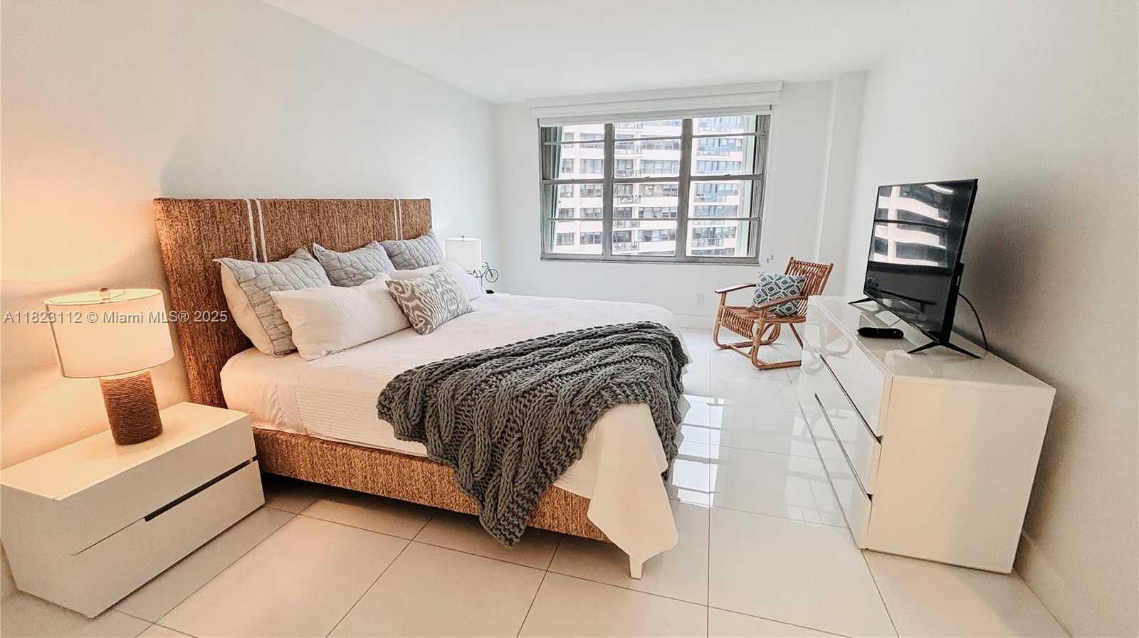 Small Image of 5161 COLLINS AVE #1003, Miami Beach Number 15