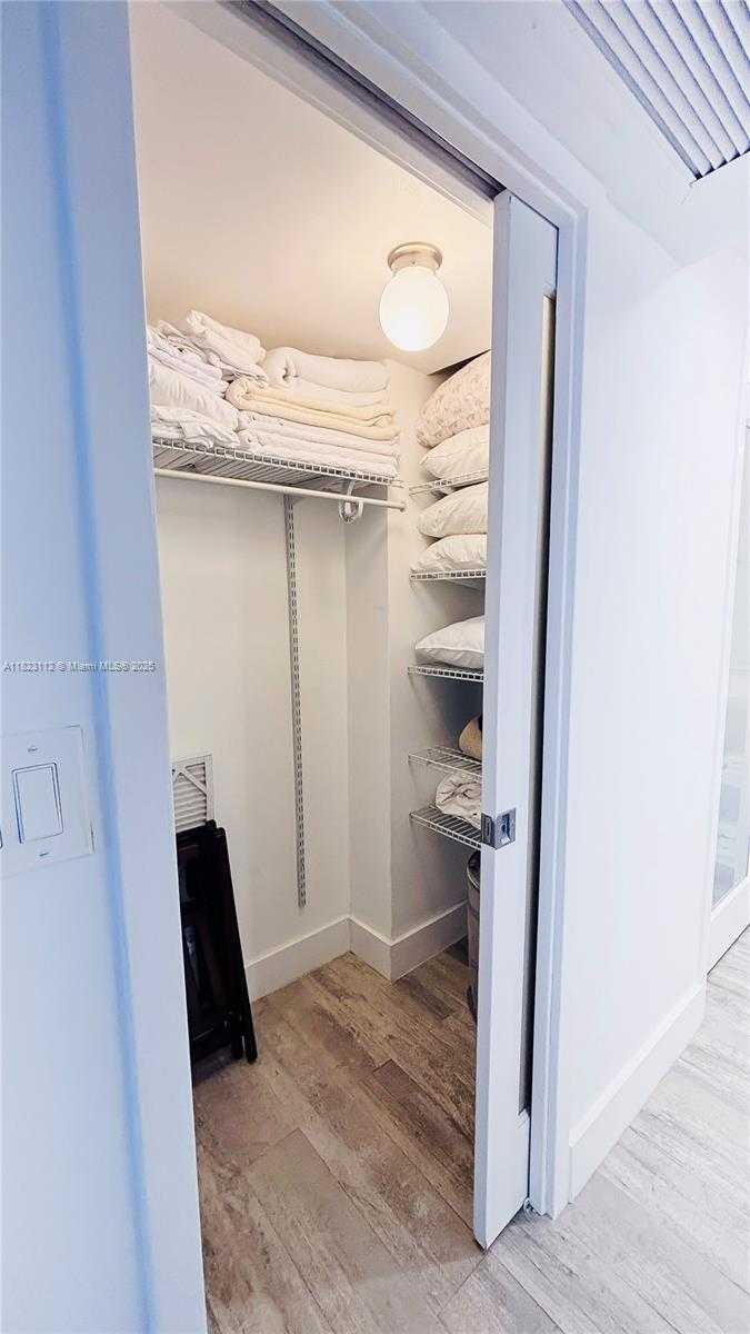 Small Image of 5161 COLLINS AVE #1003, Miami Beach Number 18