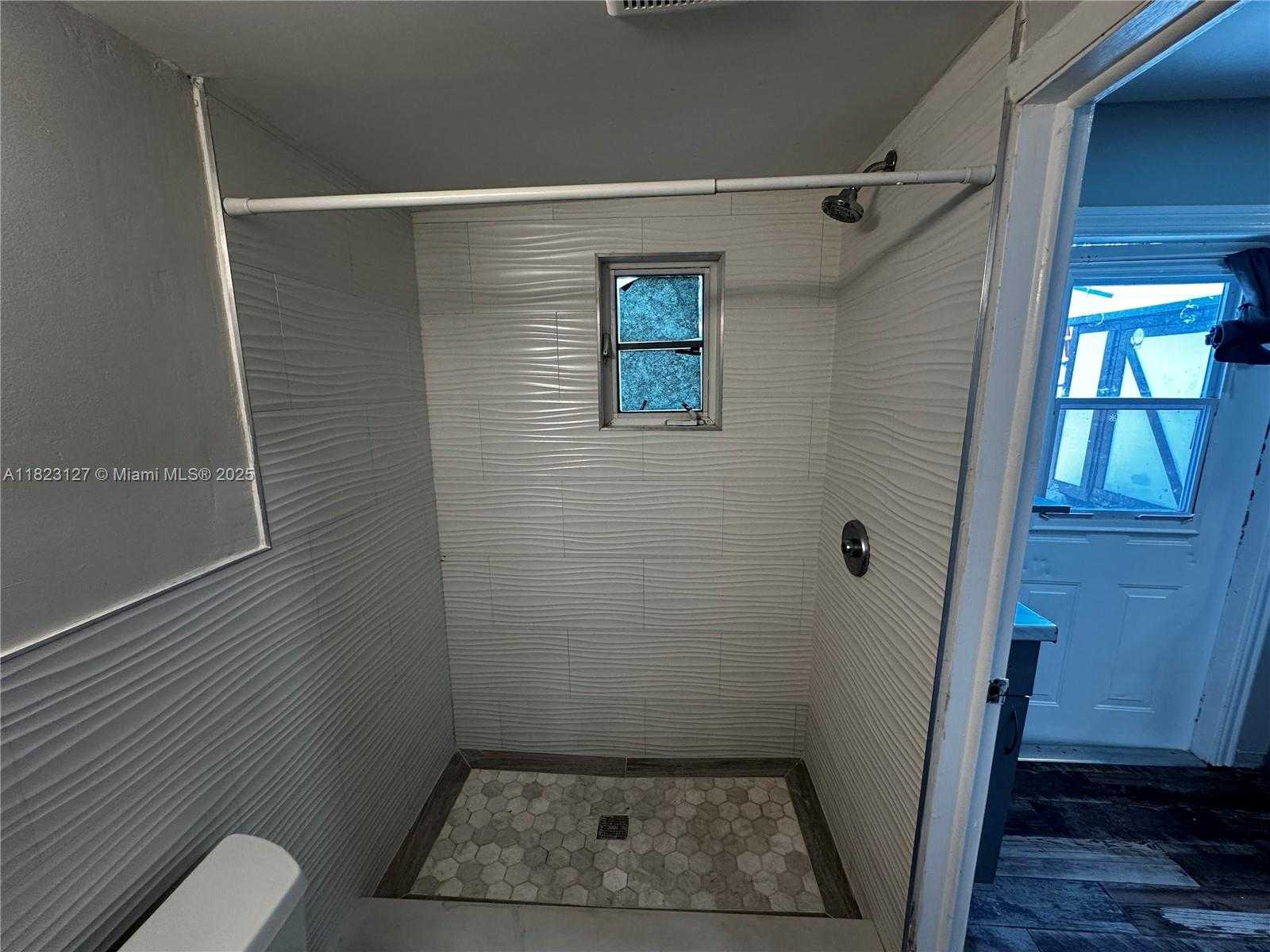 Small Image of 6837 SOUTH WEST 39TH TERRACE #B, South Miami Number 15