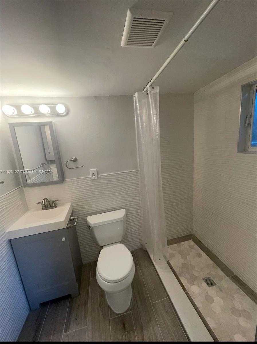 Small Image of 6837 SOUTH WEST 39TH TERRACE #B, South Miami Number 5