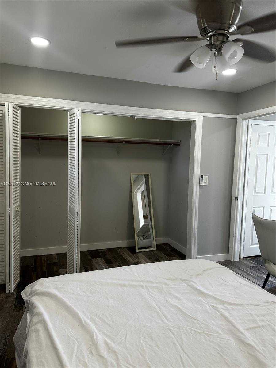 Small Image of 6837 SOUTH WEST 39TH TERRACE #B, South Miami Number 8