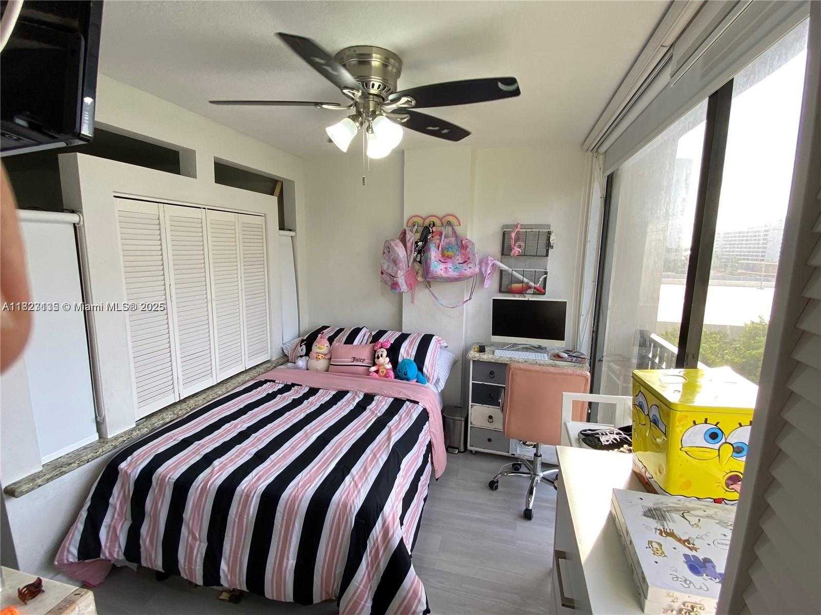 Small Image of 17021 NORTH BAY RD #627, Sunny Isles Beach Number 5