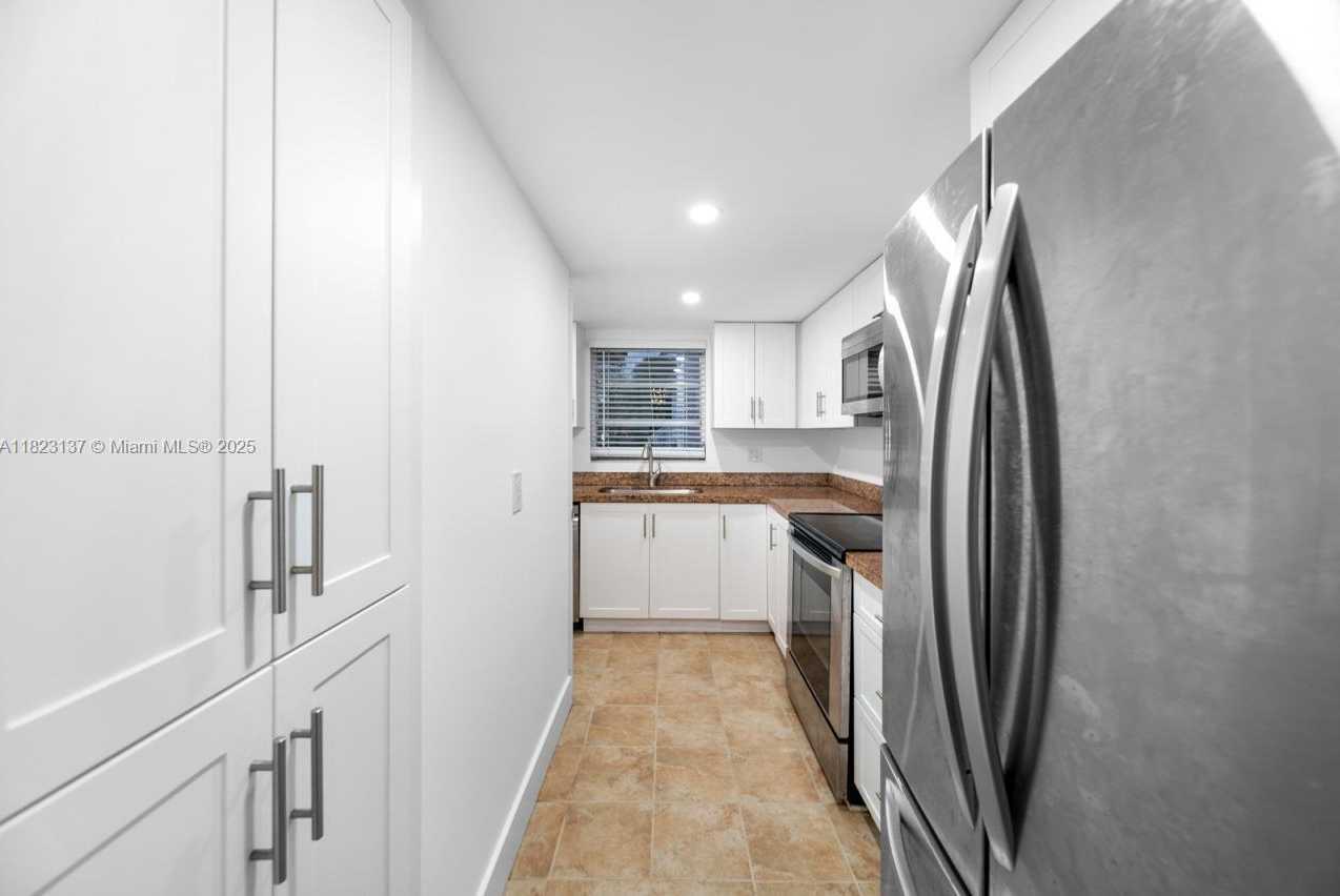 Small Image of 7344 SOUTH WEST 82ND ST #C107, Miami Number 19