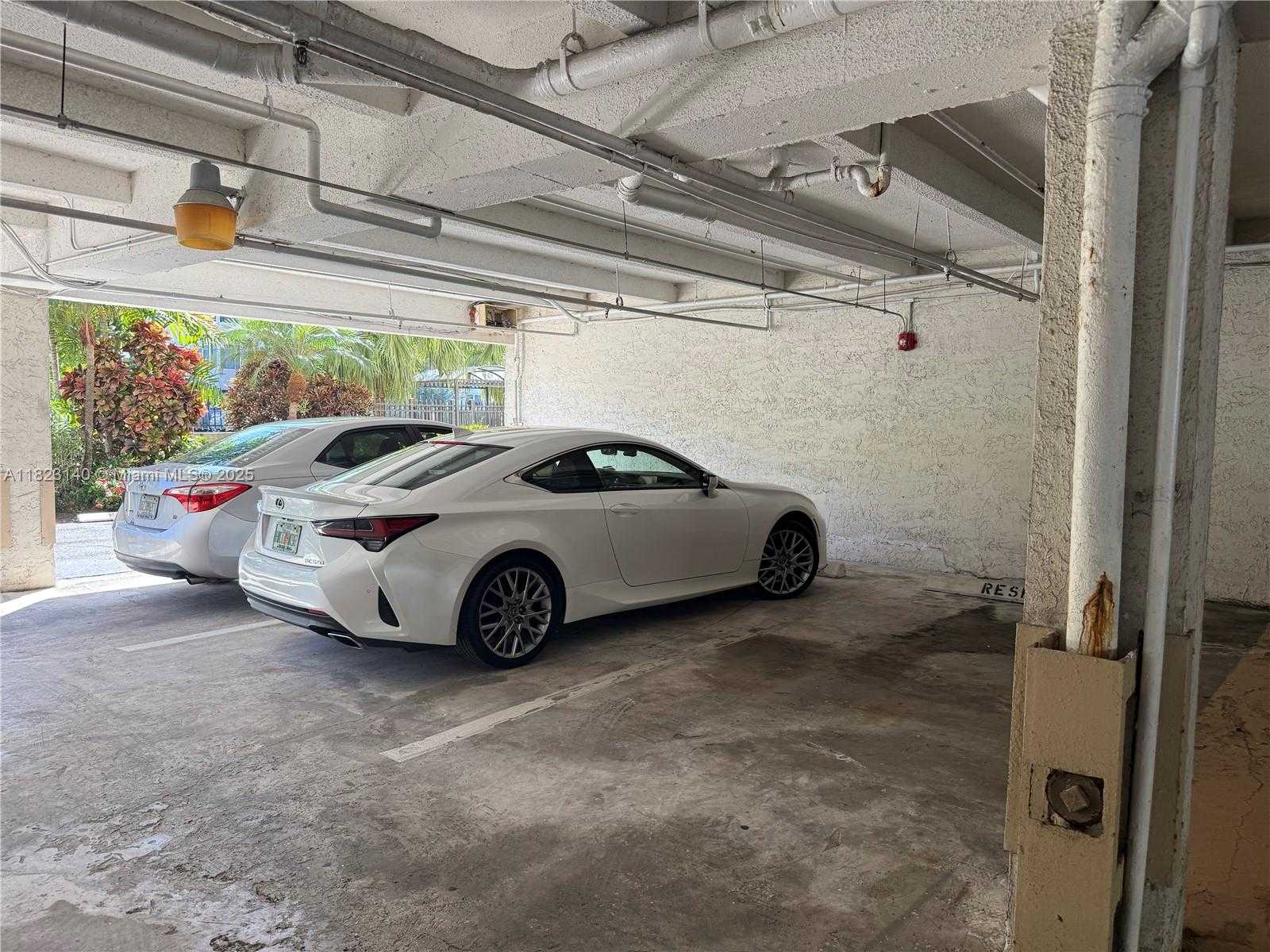 Small Image of 201 180TH DR #112, Sunny Isles Beach Number 16
