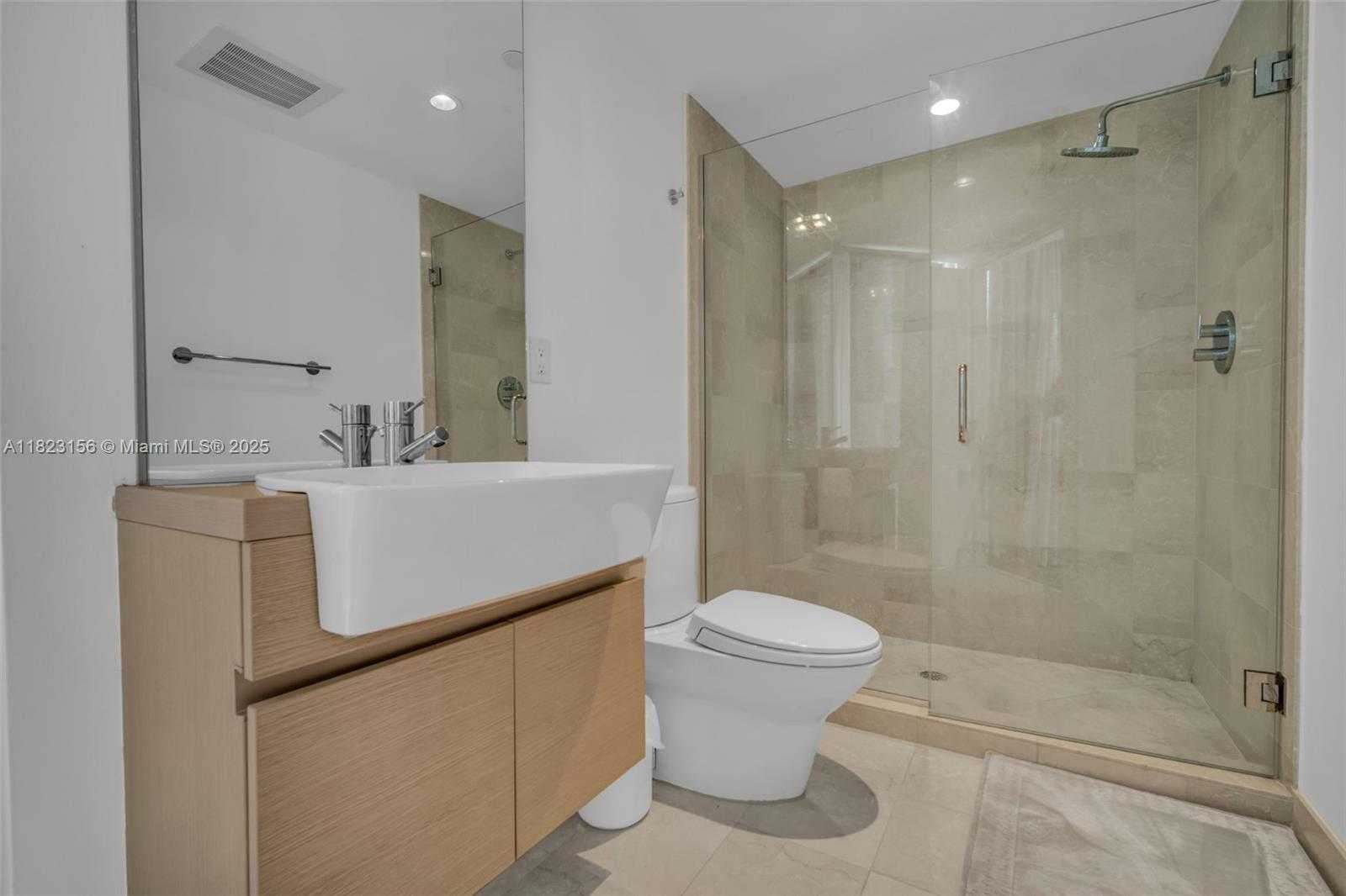 Small Image of 200 BISCAYNE BOULEVARD WAY #302, Miami Number 15