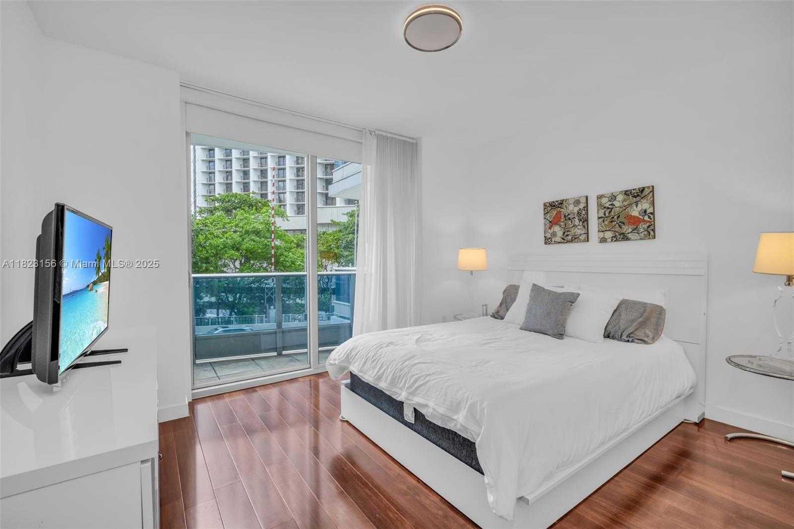 Small Image of 200 BISCAYNE BOULEVARD WAY #302, Miami Number 16