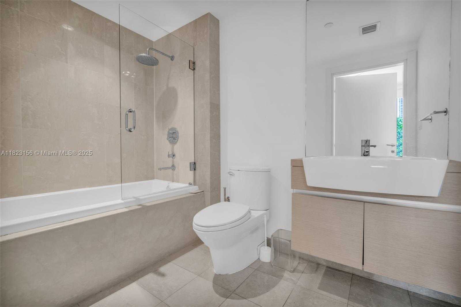 Small Image of 200 BISCAYNE BOULEVARD WAY #302, Miami Number 17