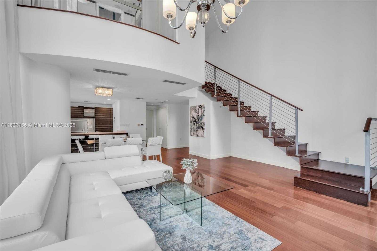 Small Image of 200 BISCAYNE BOULEVARD WAY #302, Miami Number 2