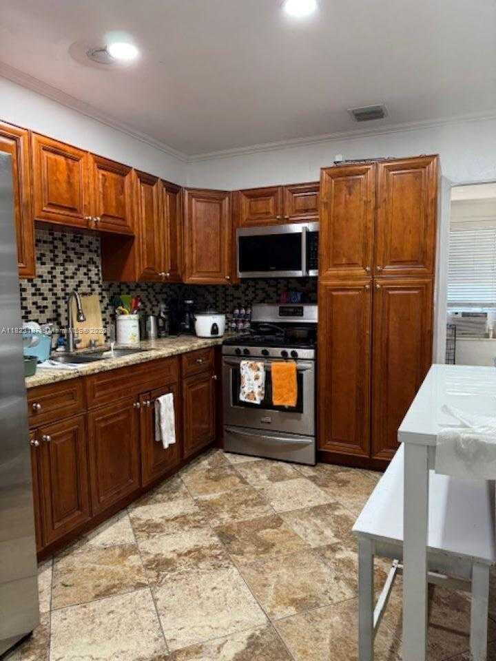 Small Image of 2103 NORTH 20TH AVE #1-2, Hollywood Number 7