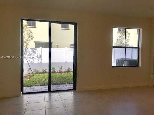 Small Image of Hialeah Number 2