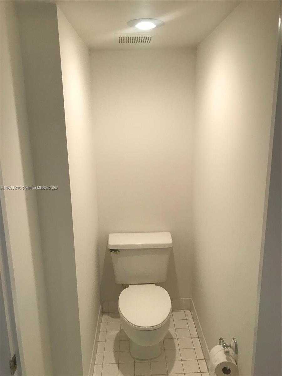 Small Image of 1280 SOUTH ALHAMBRA CIR #2416, Coral Gables Number 15