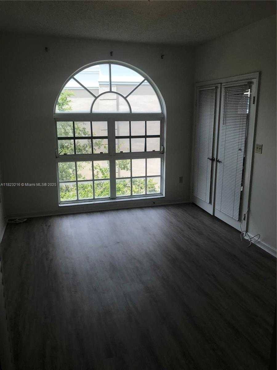 Small Image of 1280 SOUTH ALHAMBRA CIR #2416, Coral Gables Number 21