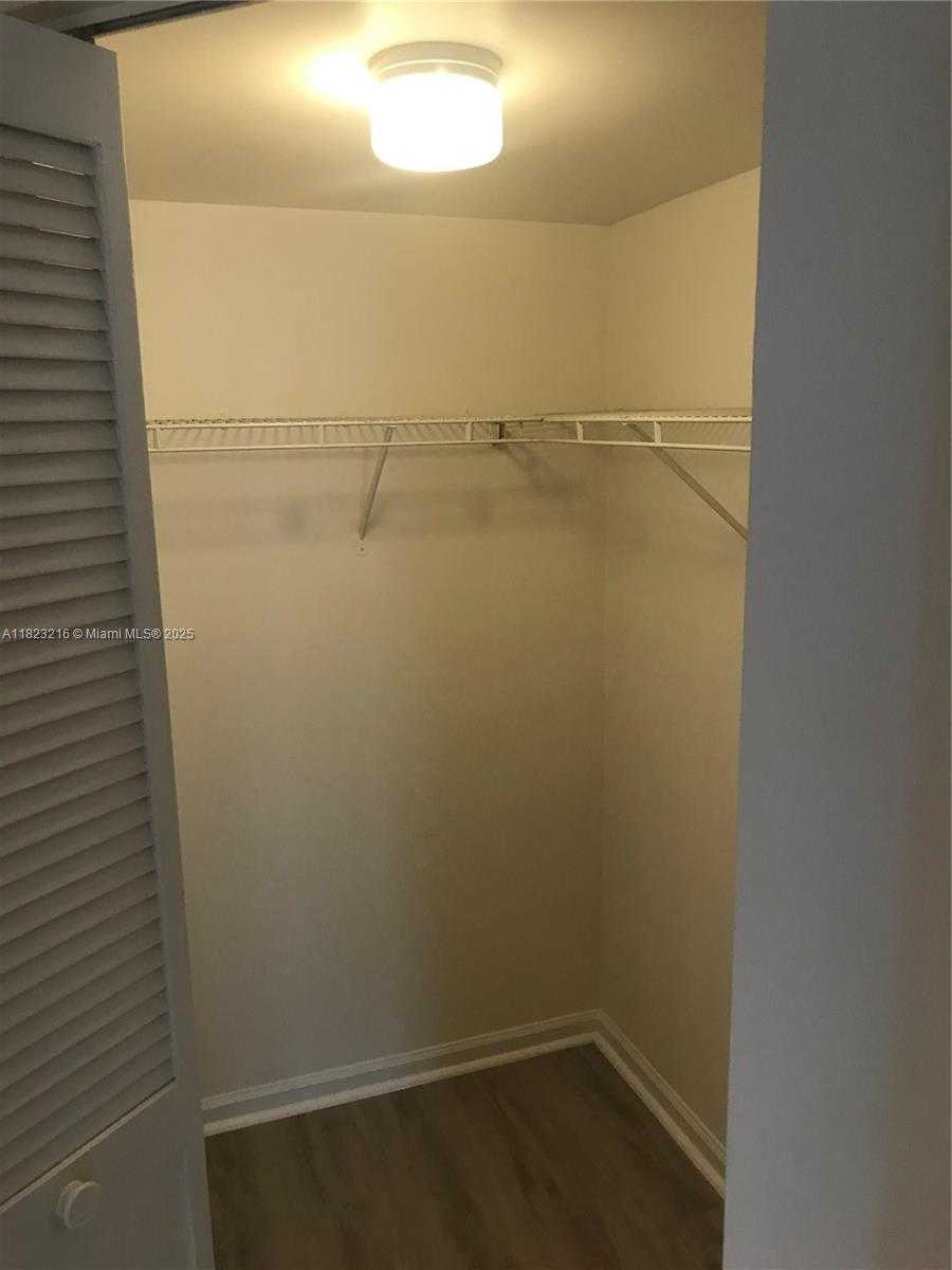 Small Image of 1280 SOUTH ALHAMBRA CIR #2416, Coral Gables Number 23