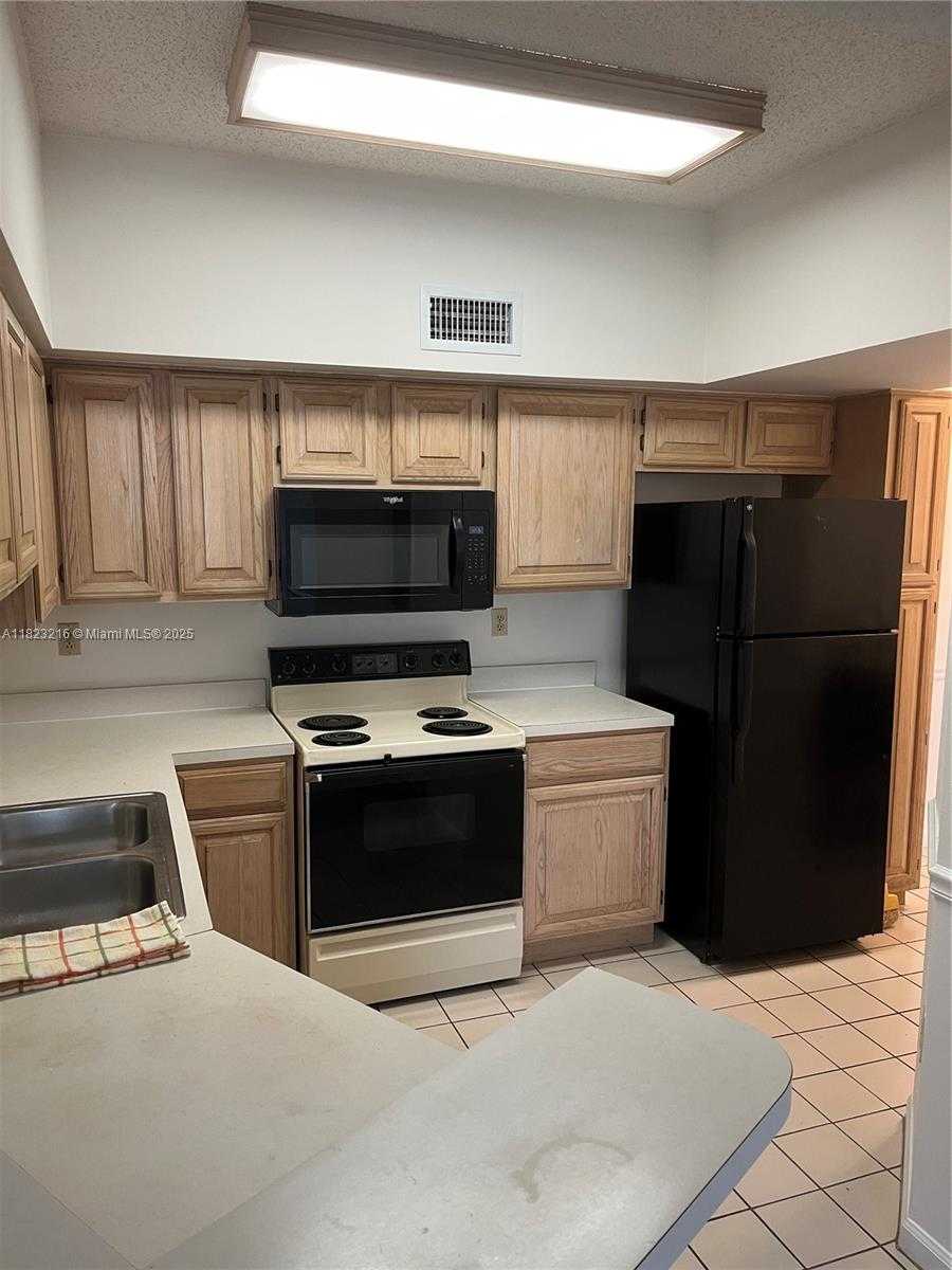 Small Image of 1280 SOUTH ALHAMBRA CIR #2416, Coral Gables Number 28