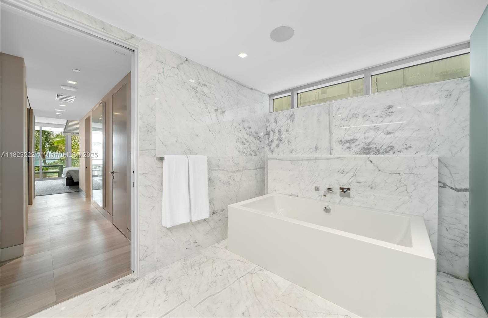 Small Image of 321 OCEAN DR #200, Miami Beach Number 17