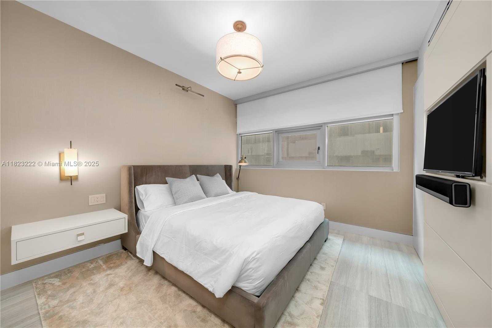 Small Image of 321 OCEAN DR #200, Miami Beach Number 23
