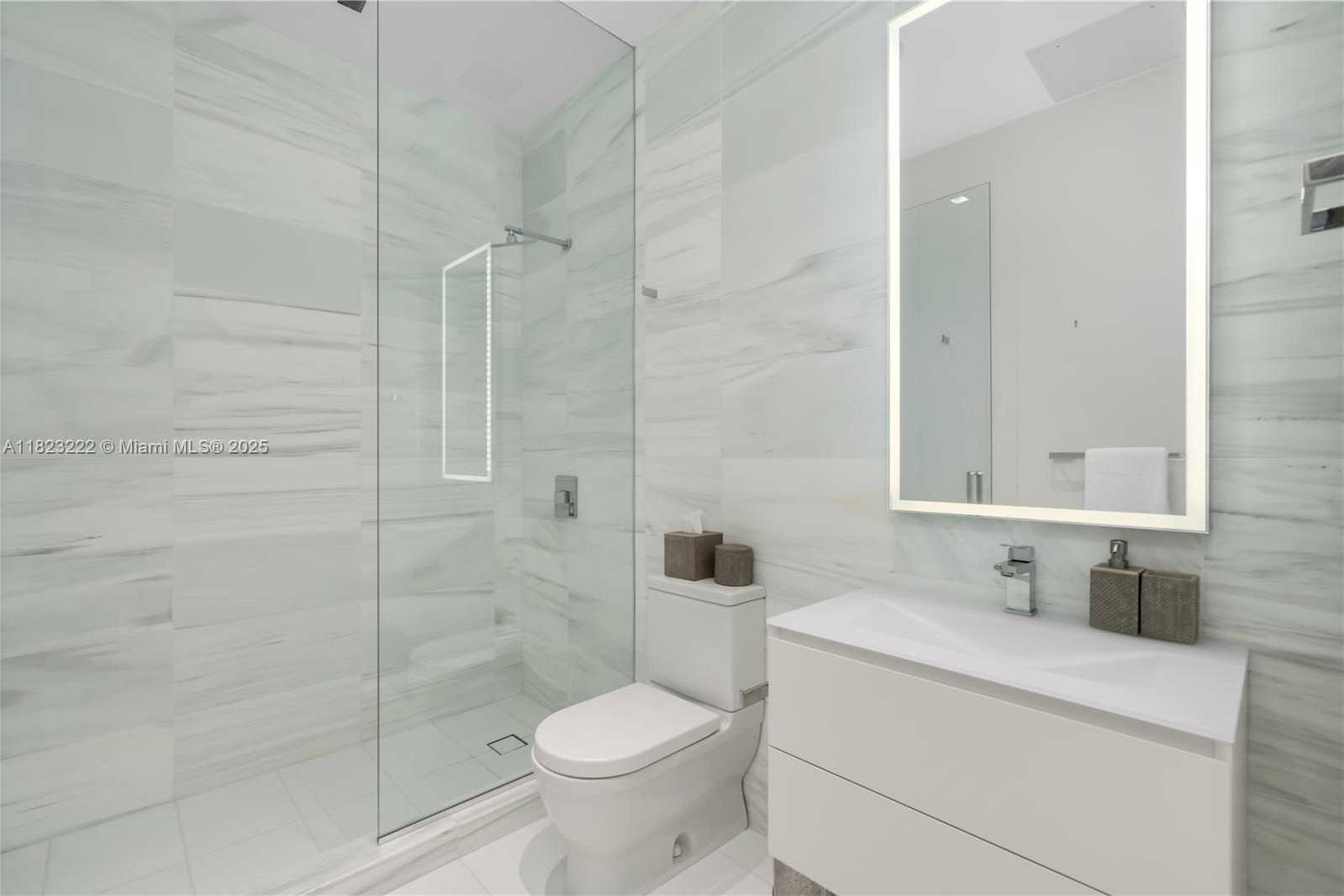 Small Image of 321 OCEAN DR #200, Miami Beach Number 33
