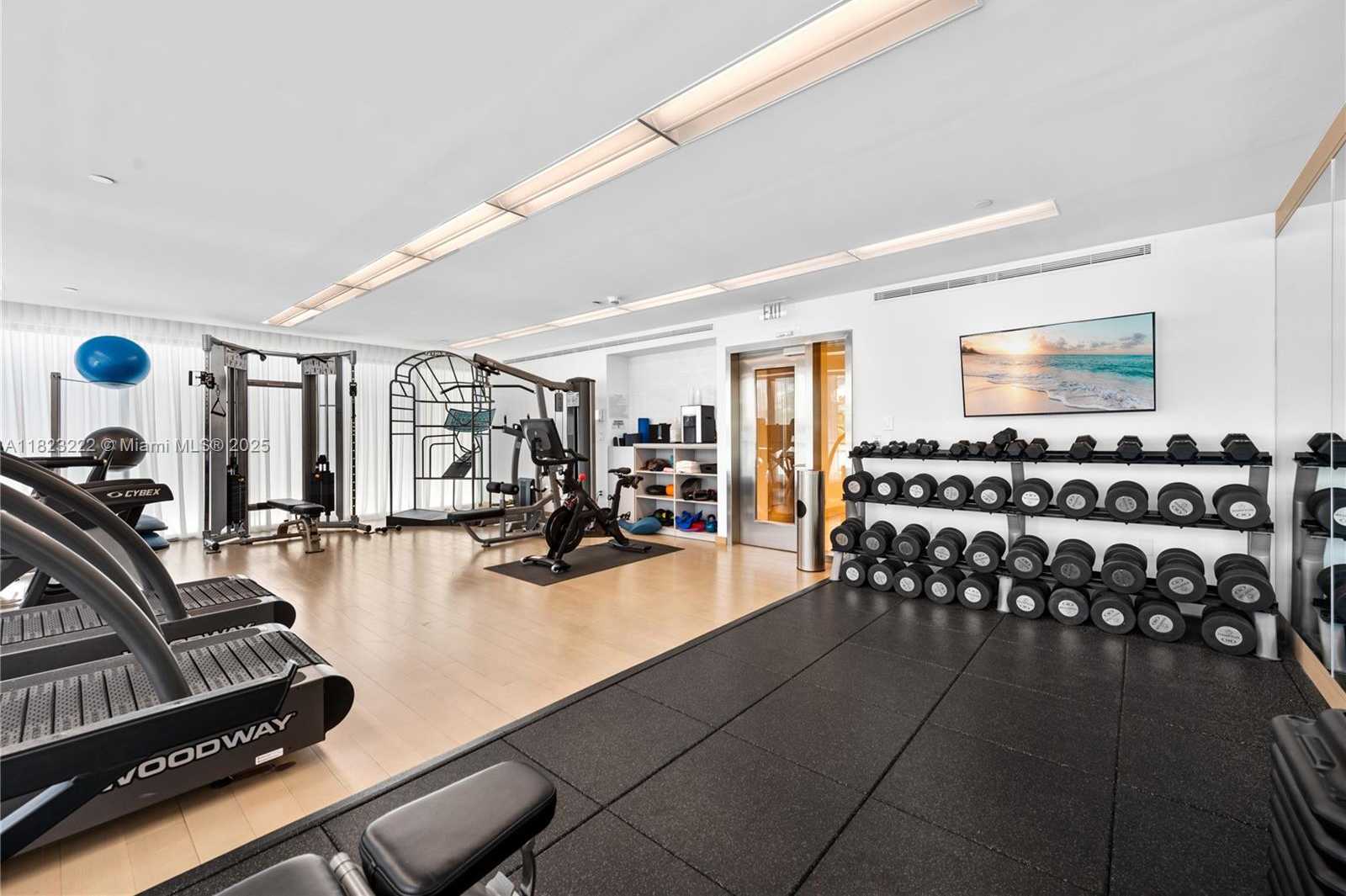 Small Image of 321 OCEAN DR #200, Miami Beach Number 44