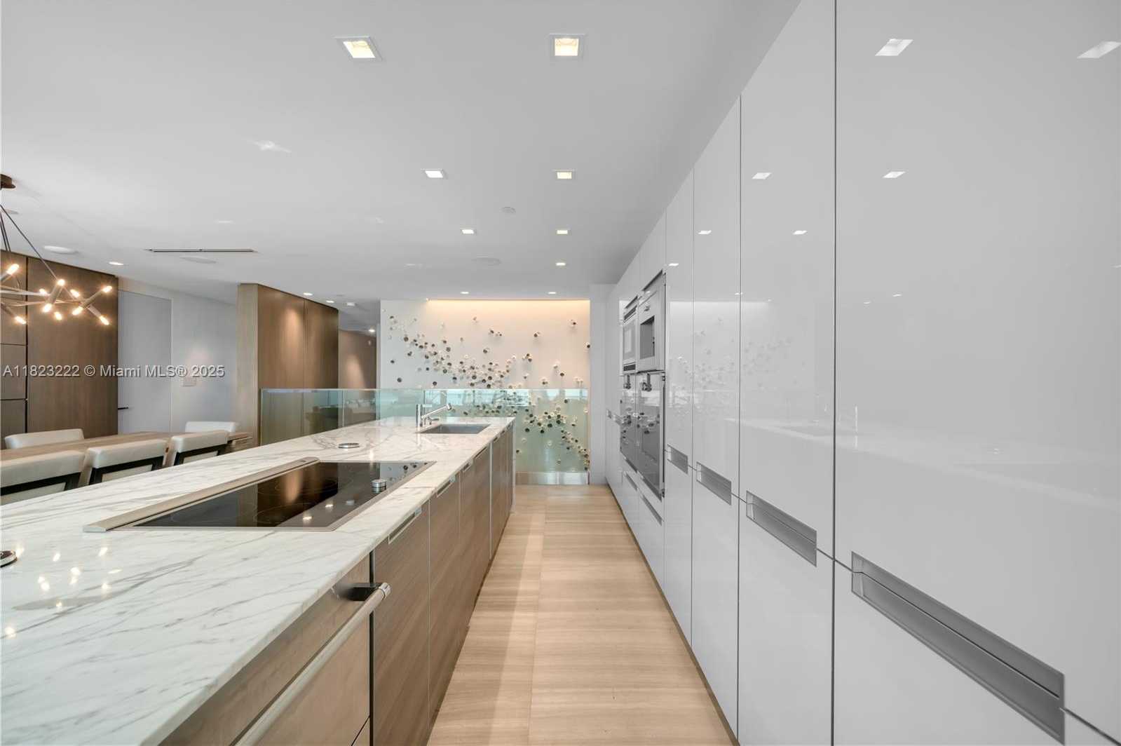 Small Image of 321 OCEAN DR #200, Miami Beach Number 7