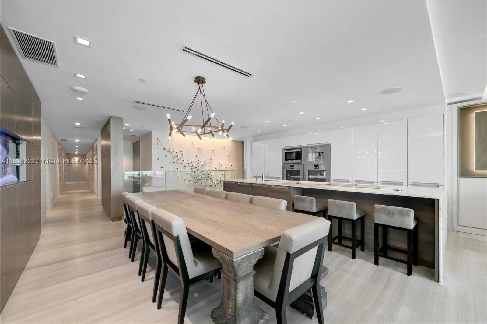 Small Image of 321 OCEAN DR #200, Miami Beach Number 9