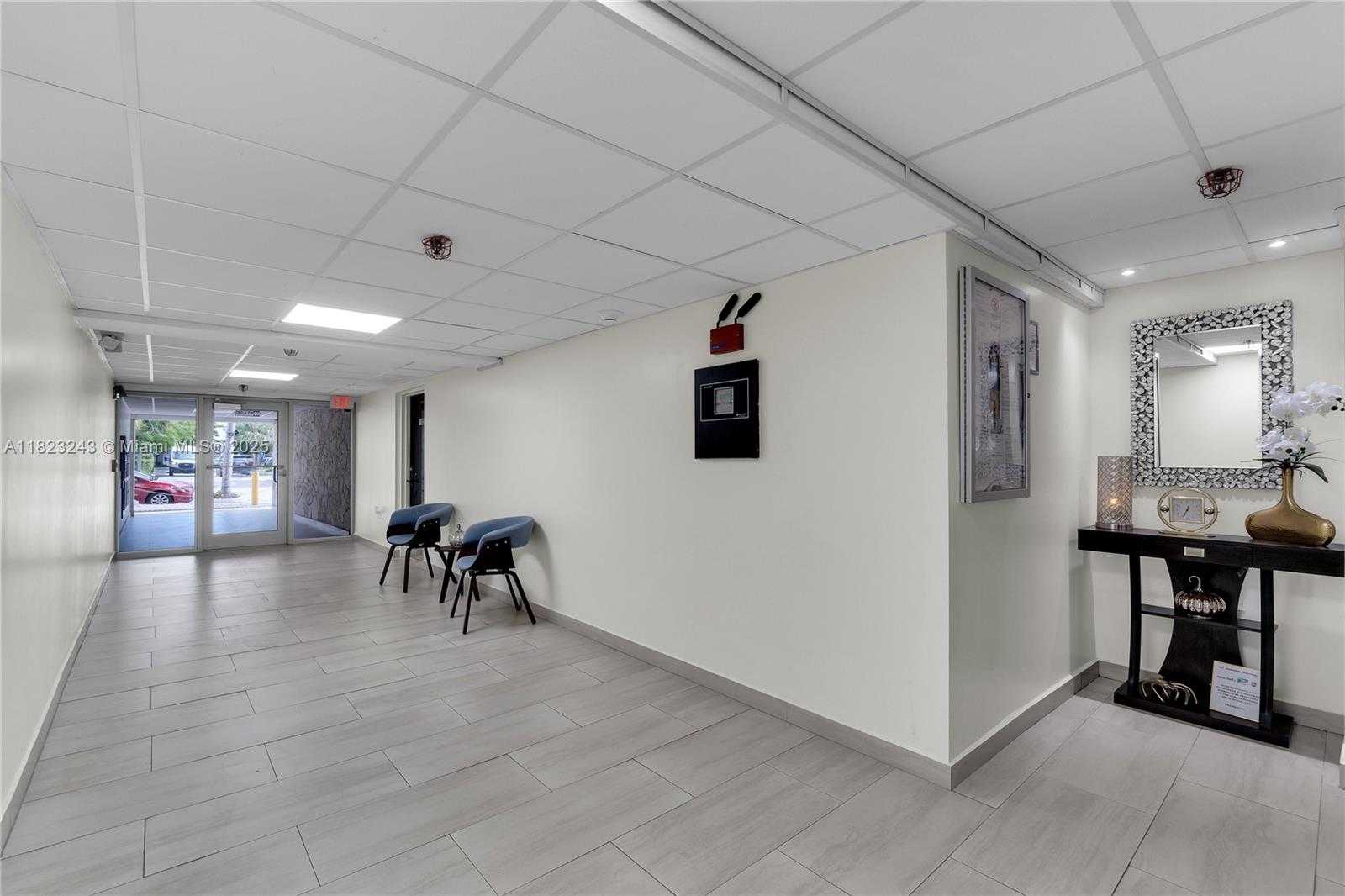 Small Image of 6920 HARDING AVE #502, Miami Beach Number 22