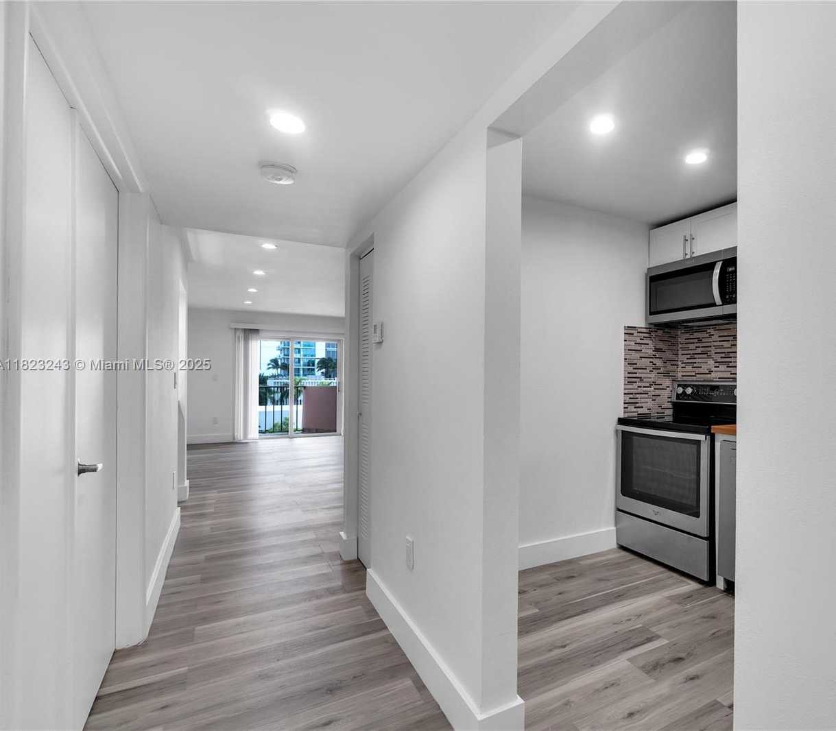 Small Image of 6920 HARDING AVE #502, Miami Beach Number 23