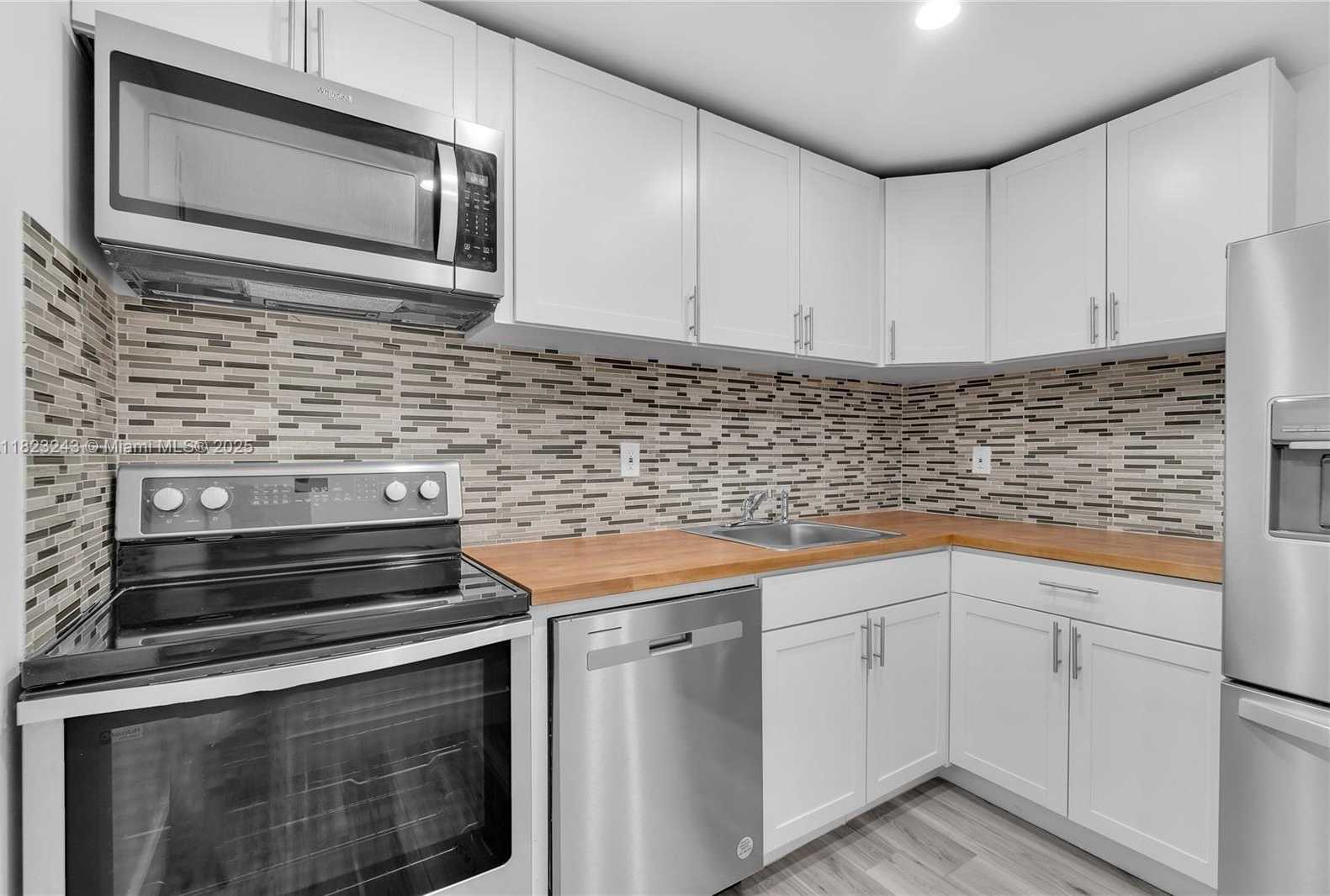 Small Image of 6920 HARDING AVE #502, Miami Beach Number 24