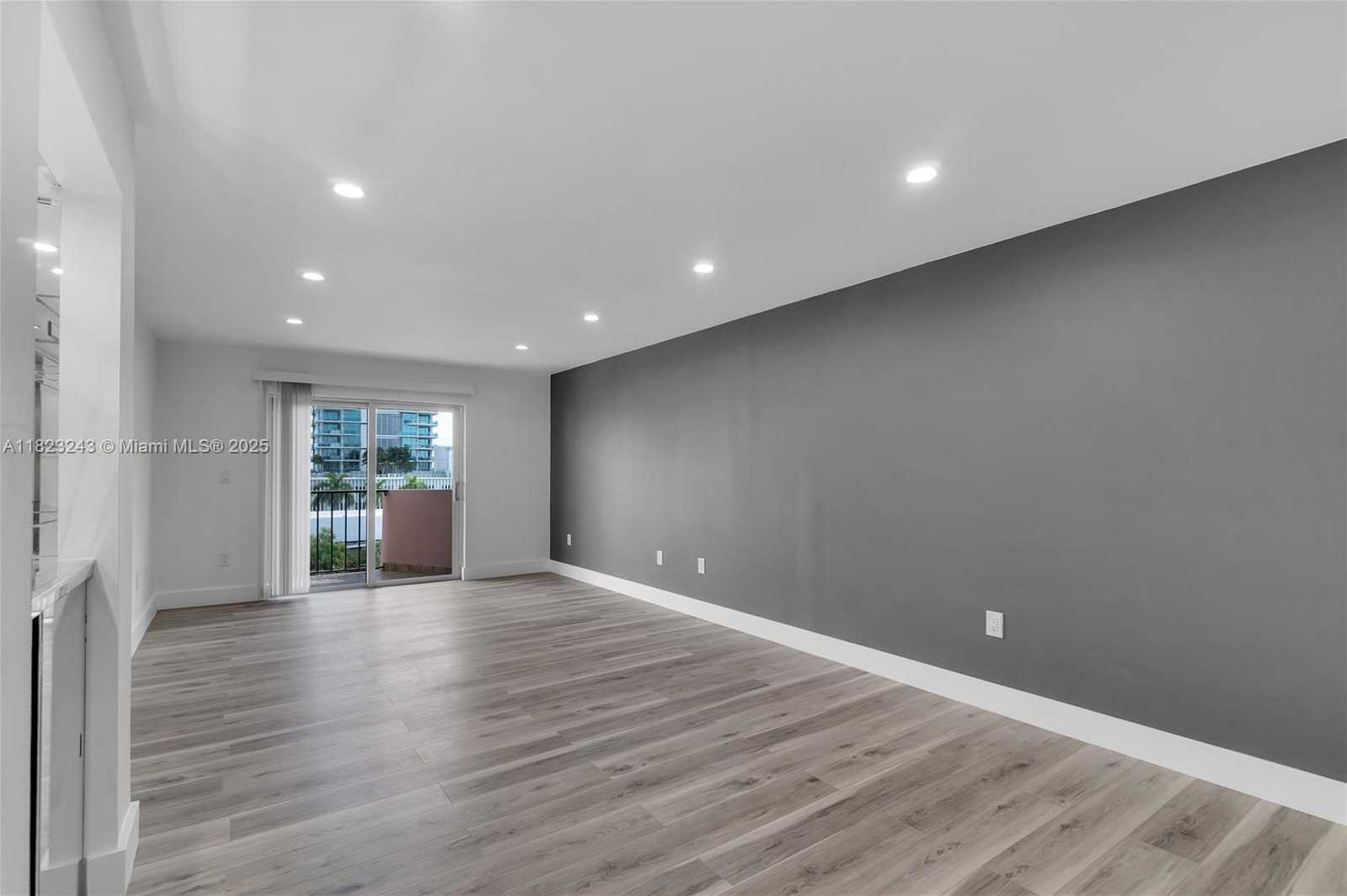 Small Image of 6920 HARDING AVE #502, Miami Beach Number 26