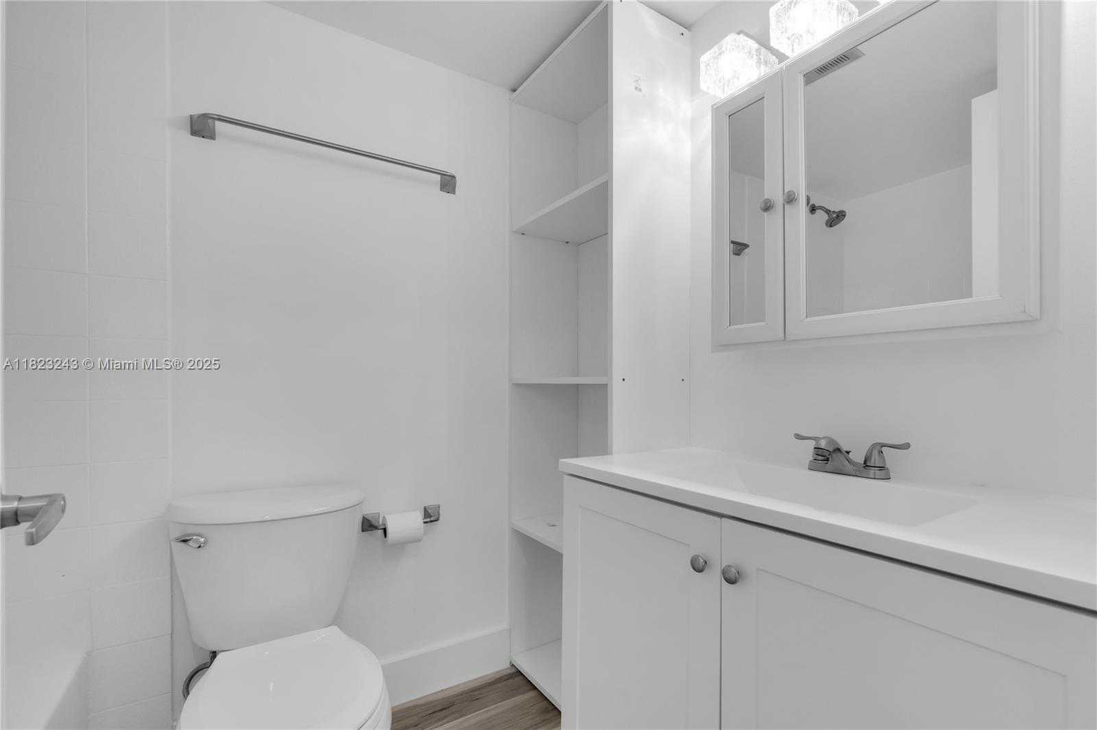 Small Image of 6920 HARDING AVE #502, Miami Beach Number 32