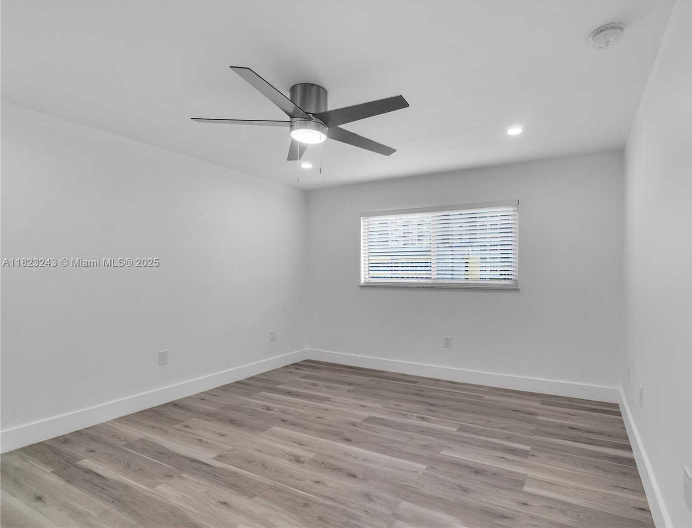 Small Image of 6920 HARDING AVE #502, Miami Beach Number 34