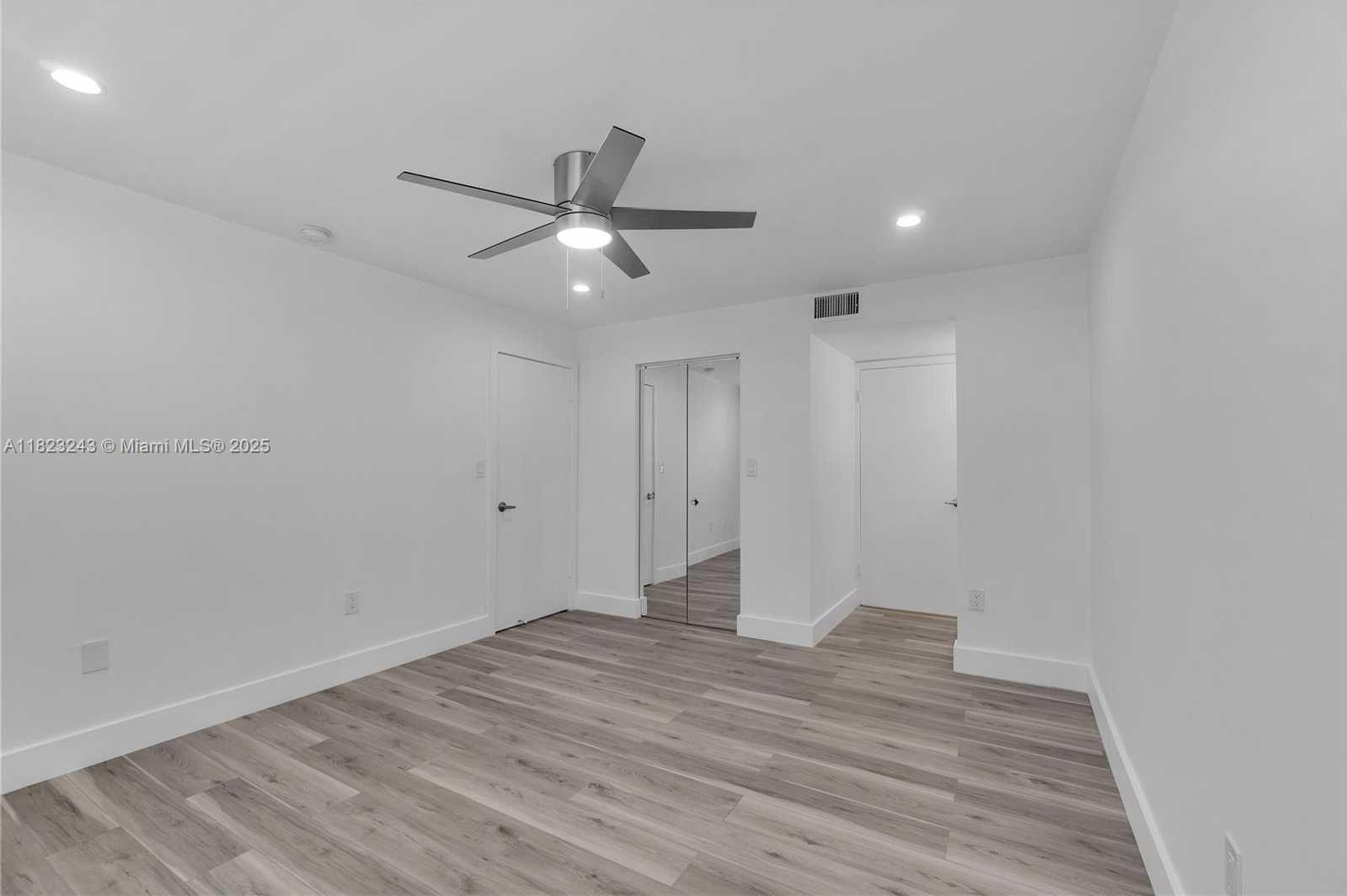 Small Image of 6920 HARDING AVE #502, Miami Beach Number 35