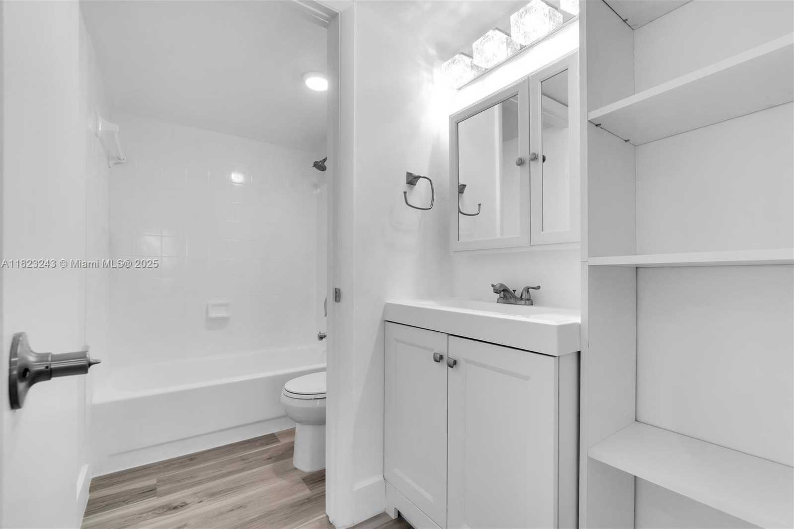 Small Image of 6920 HARDING AVE #502, Miami Beach Number 37