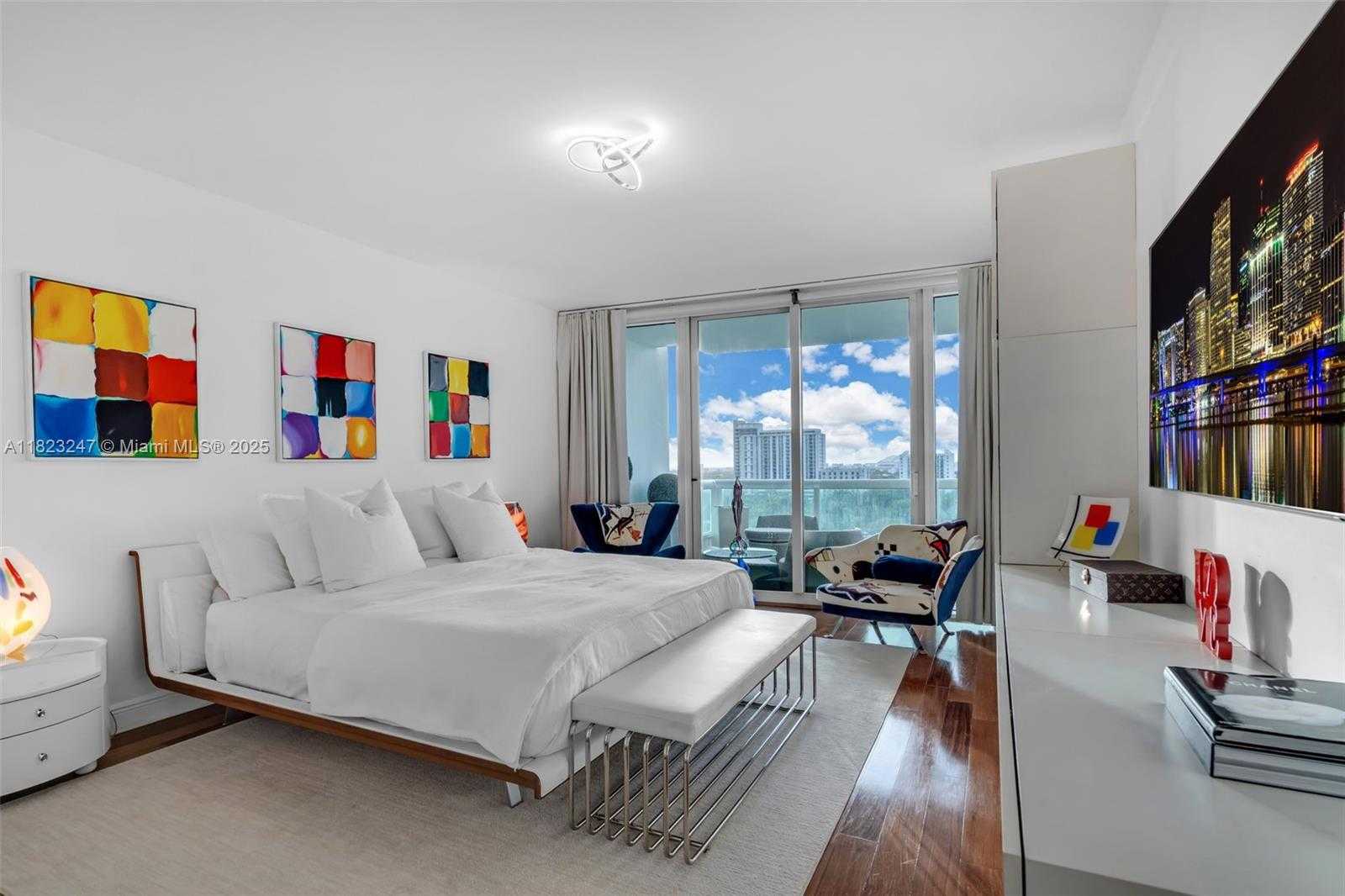 Small Image of 1643 BRICKELL AVE #1406, Miami Number 19