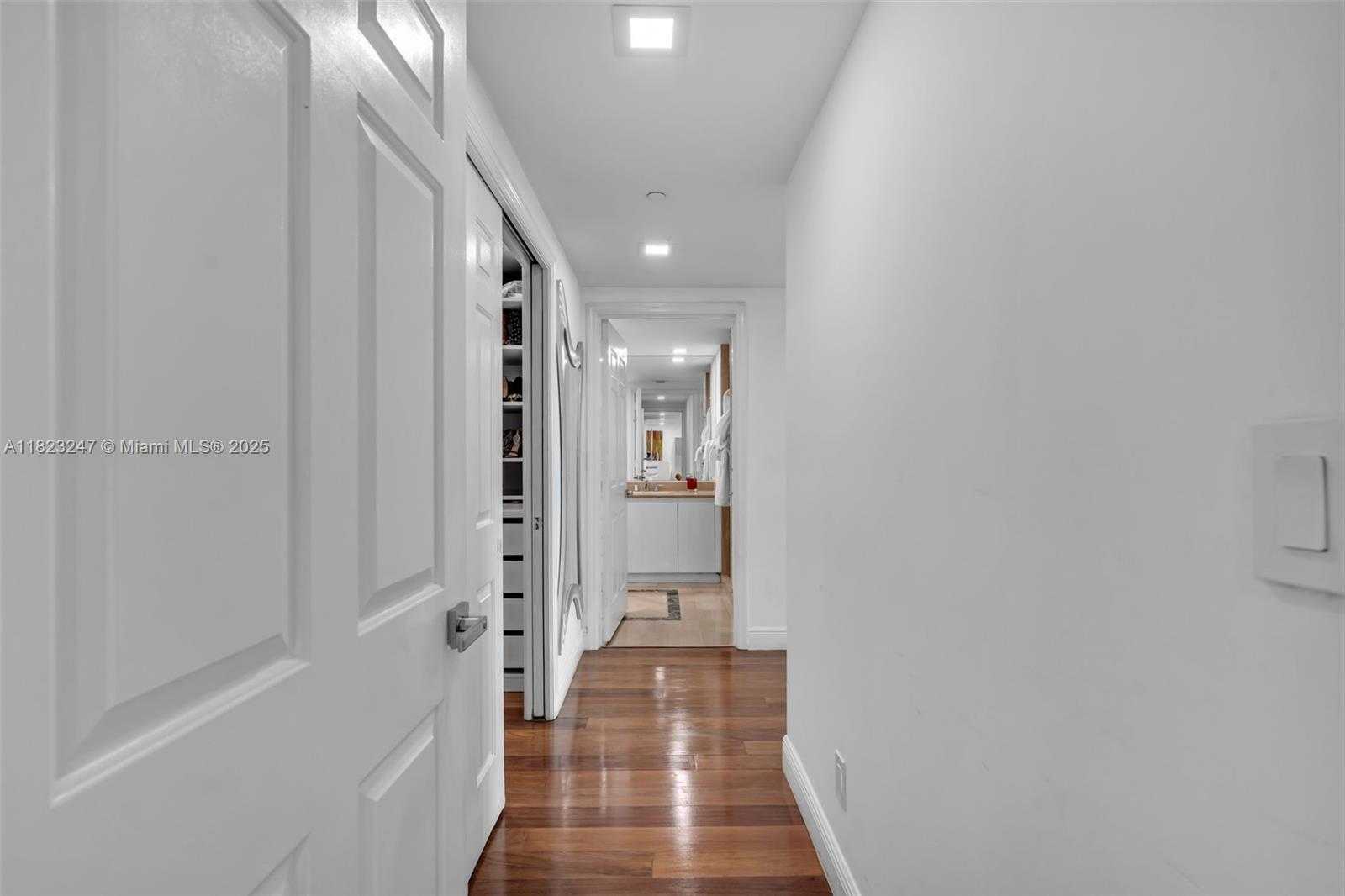 Small Image of 1643 BRICKELL AVE #1406, Miami Number 22
