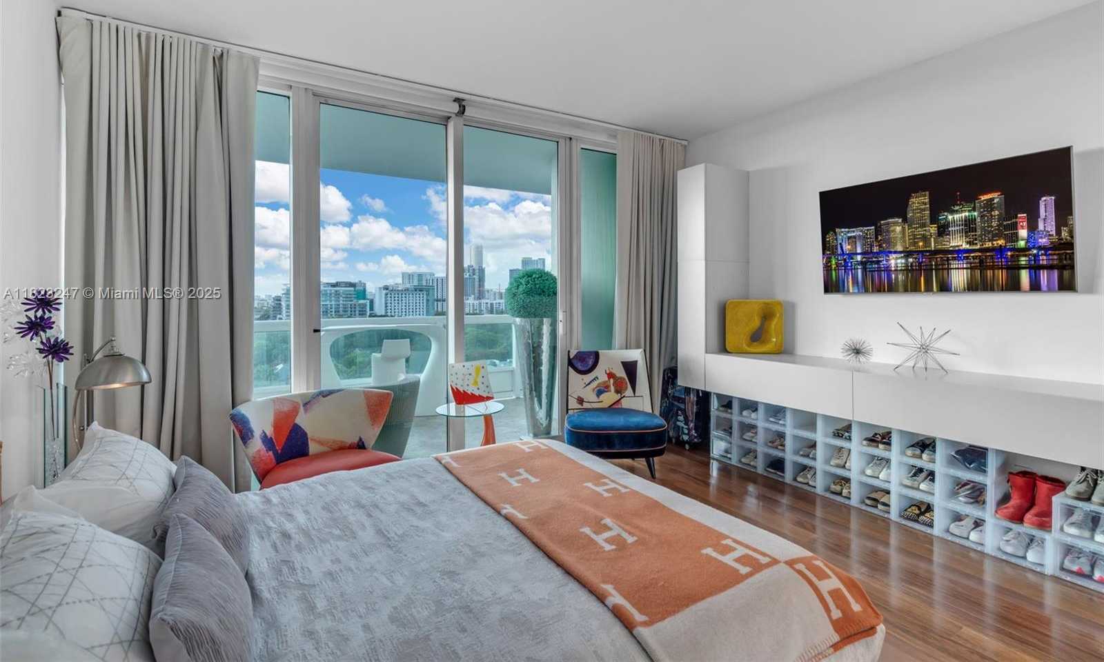 Small Image of 1643 BRICKELL AVE #1406, Miami Number 23