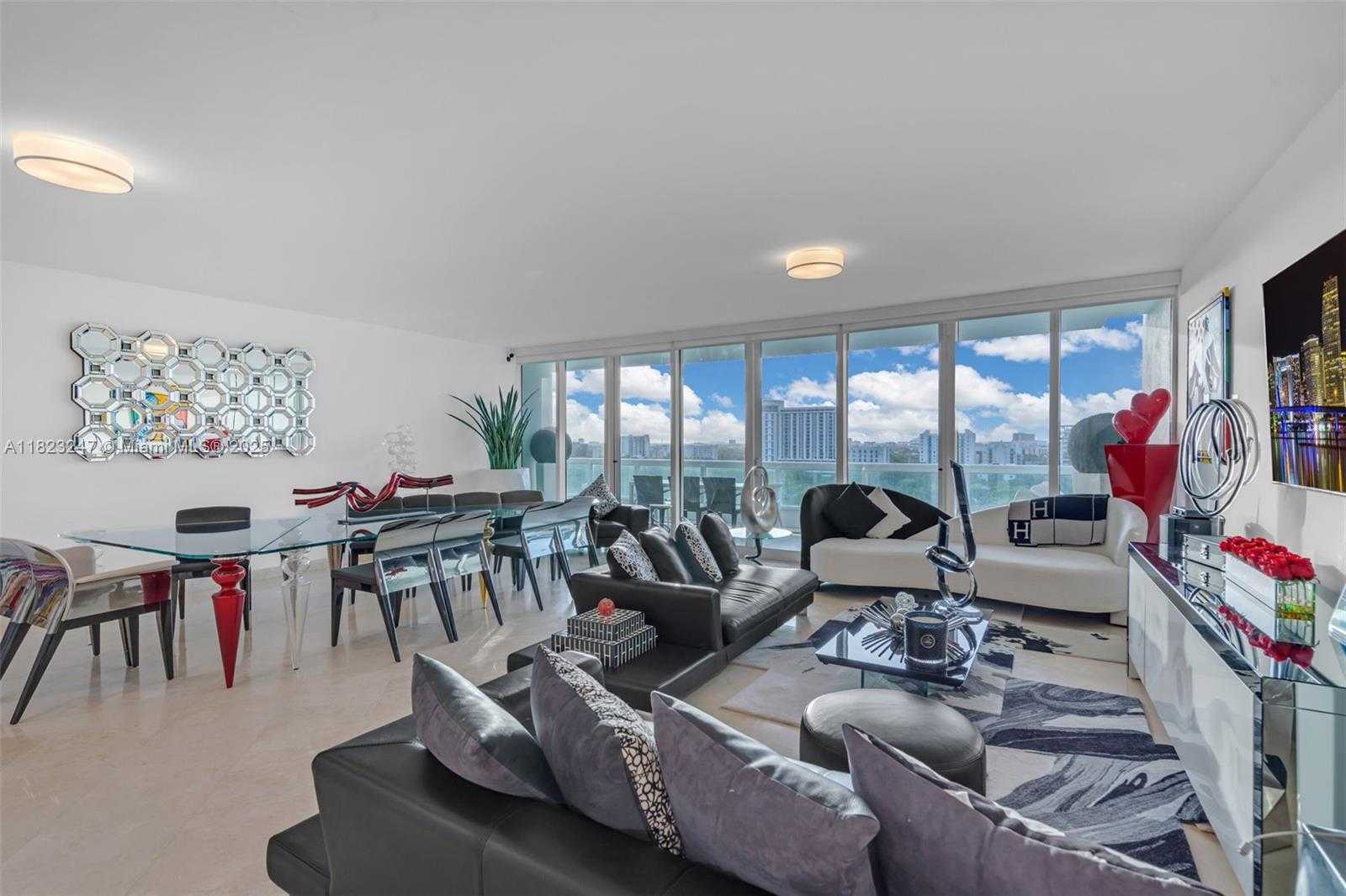 Small Image of 1643 BRICKELL AVE #1406, Miami Number 5