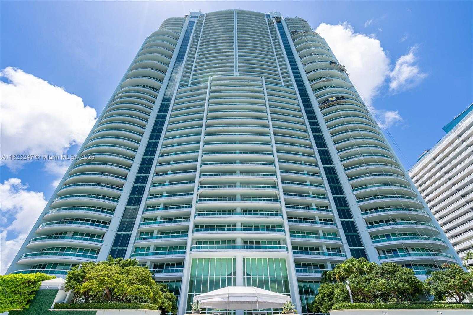 Small Image of 1643 BRICKELL AVE #1406, Miami Number 54