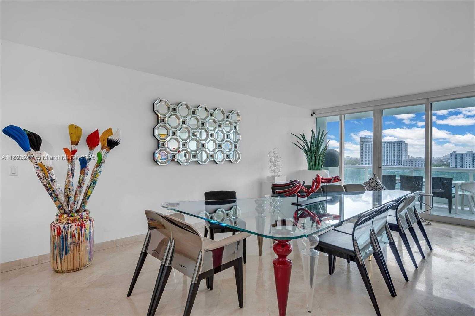 Small Image of 1643 BRICKELL AVE #1406, Miami Number 7