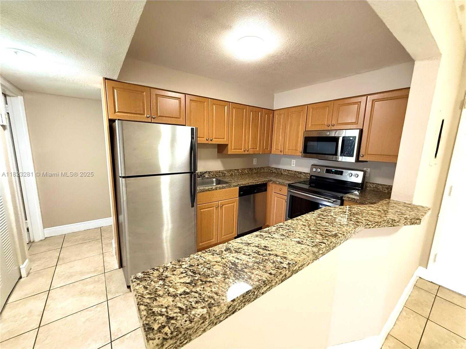 Small Image of 5112 NORTH WEST 79TH AVE #101, Doral Number 3