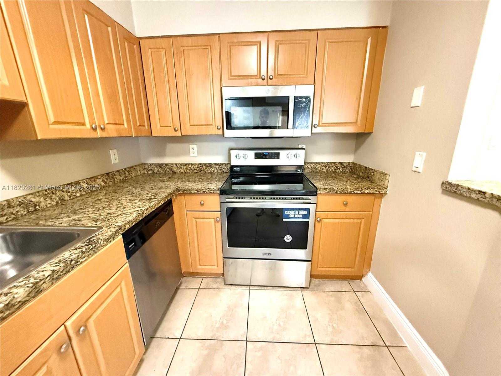 Small Image of 5112 NORTH WEST 79TH AVE #101, Doral Number 4