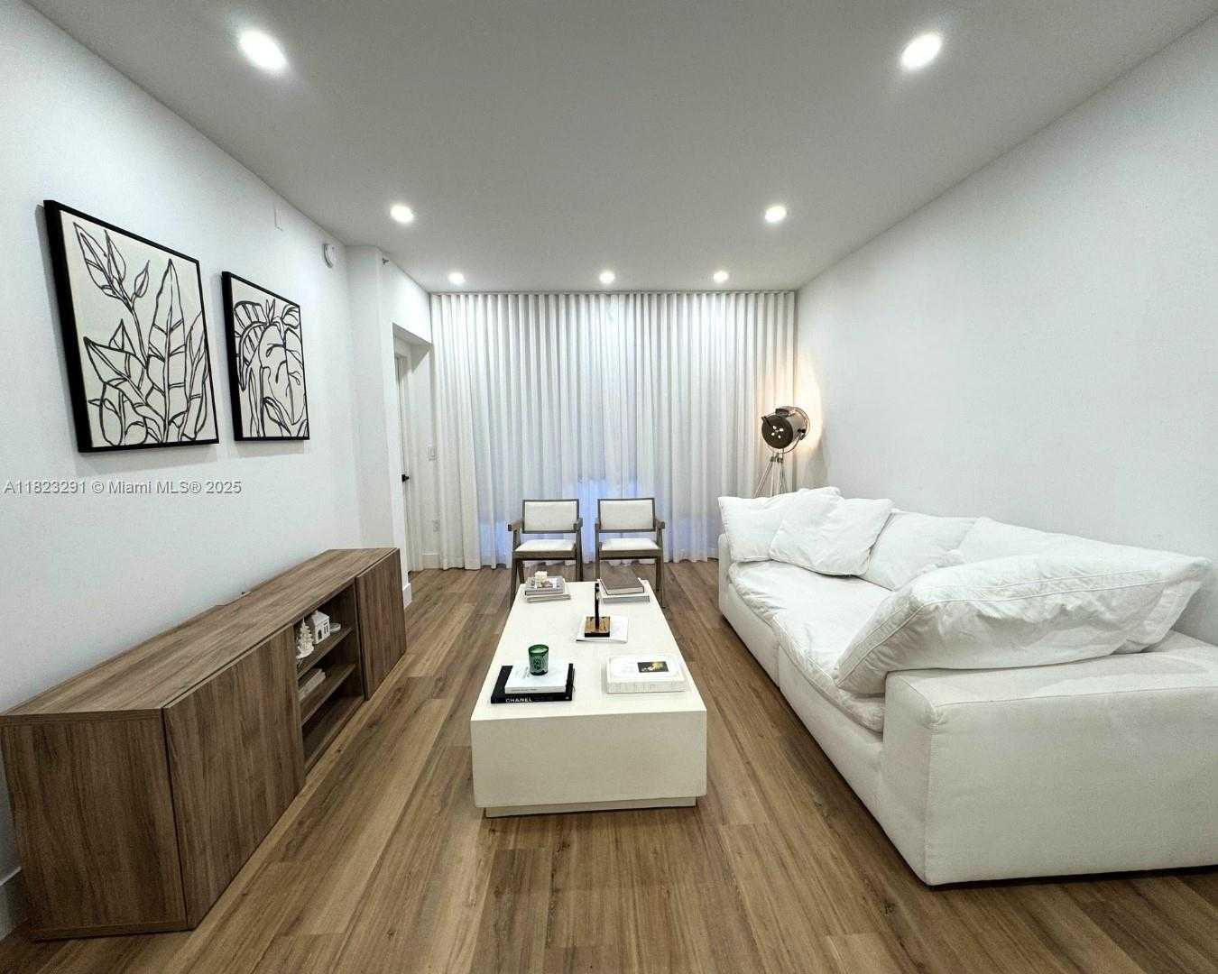 Small Image of 6630 NORTH WEST 114TH AVE #1524, Doral Number 11