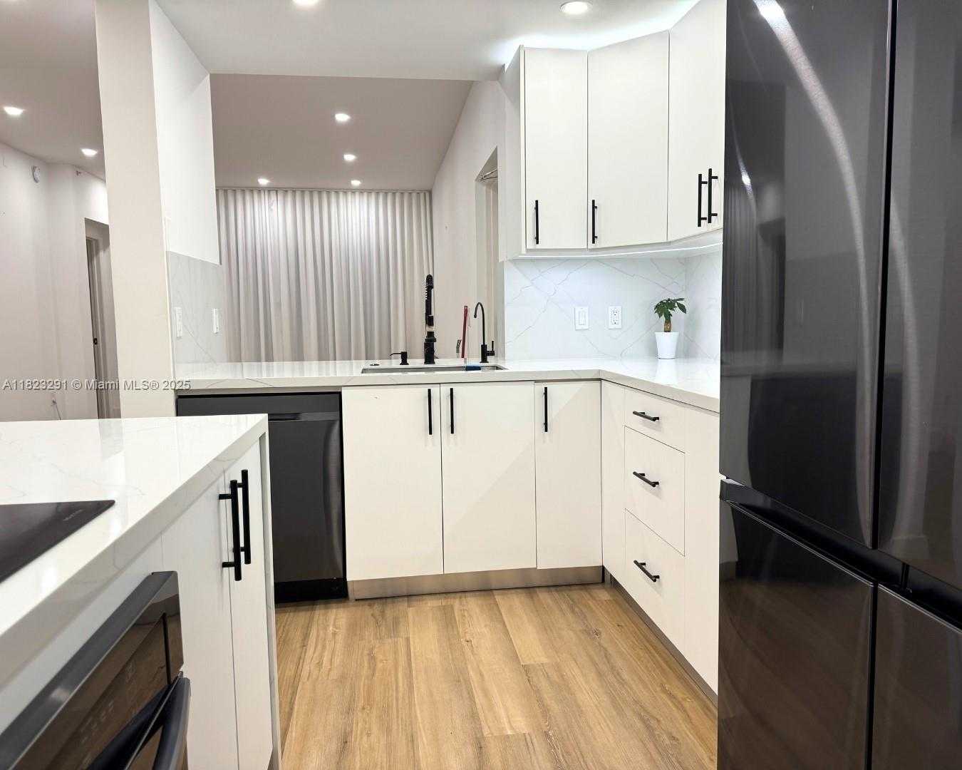 Small Image of 6630 NORTH WEST 114TH AVE #1524, Doral Number 17