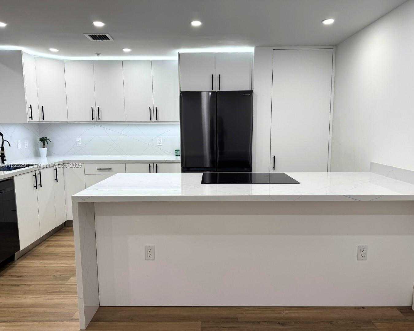 Small Image of 6630 NORTH WEST 114TH AVE #1524, Doral Number 19