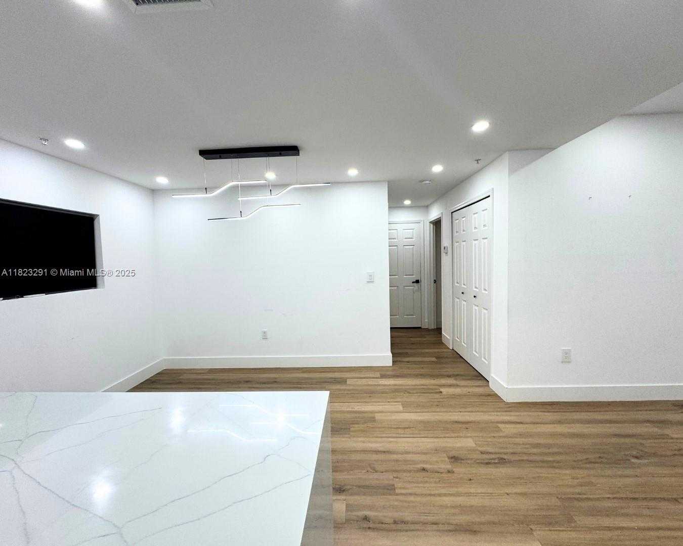 Small Image of 6630 NORTH WEST 114TH AVE #1524, Doral Number 27