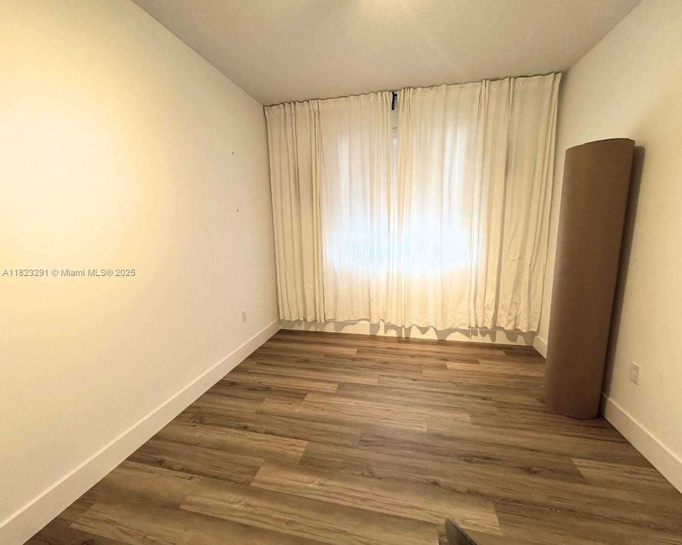 Small Image of 6630 NORTH WEST 114TH AVE #1524, Doral Number 31