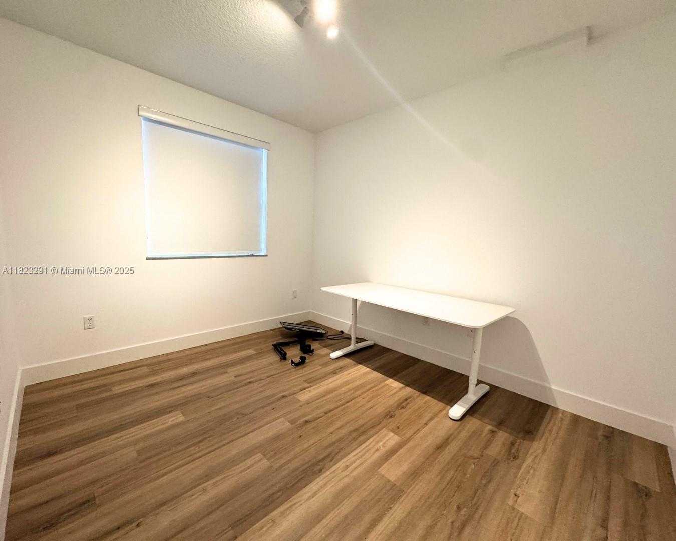 Small Image of 6630 NORTH WEST 114TH AVE #1524, Doral Number 33